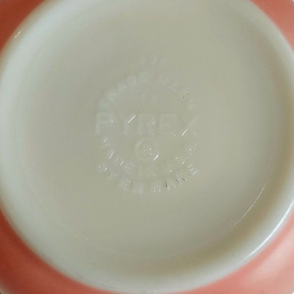 "RARE" Authentic 1950's Pyrex Pink Nesting Mixing Bowls Set of 4 - Picture 14 of 15